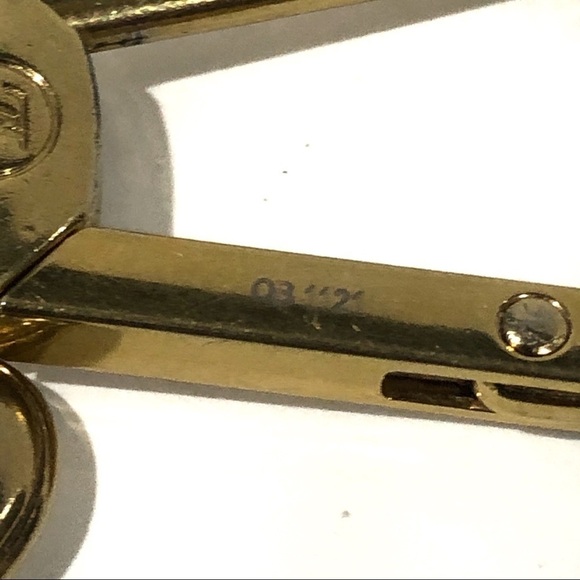 Louis Vuitton Coeur Rayures Key Holder Keychain Heart Charm Limited Edition - Picture 9 of 10